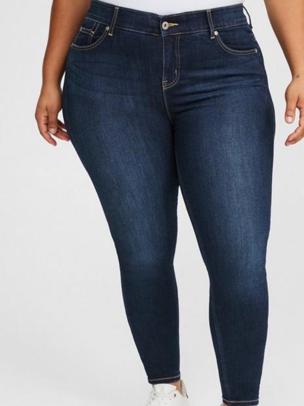 Torrid Bombshell Skinny 20R Dark Wash